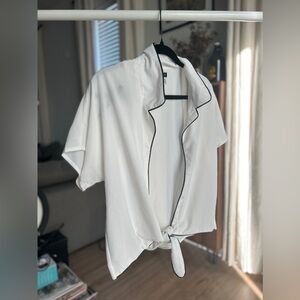 Vintage Tie Front shirt!